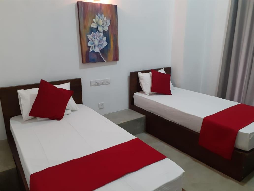 Everdew Kandy Rooms Bagian luar foto